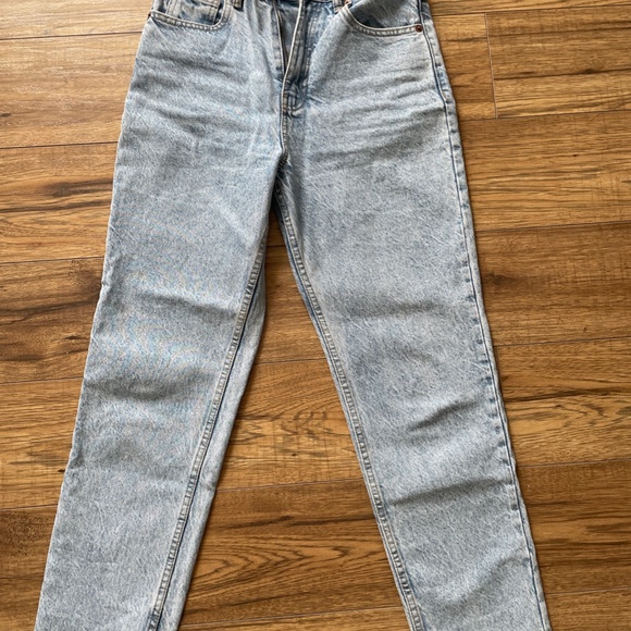 Zara Mom Fit Jeans - Picture 4 of 5